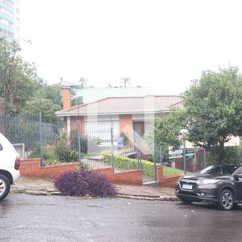 Casa para alugar com 320m², 4 quartos e 2 vagasplaca instalada