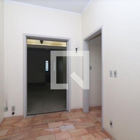 Casa para alugar com 320m², 4 quartos e 2 vagasHall de entrada