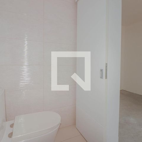 Apartamento à venda com 145m², 3 quartos e 3 vagas Apartamento à venda com 145m², 3 quartos e 3 vagasBanheiro da Suíte 2