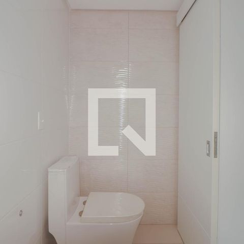 Apartamento à venda com 145m², 3 quartos e 3 vagas Apartamento à venda com 145m², 3 quartos e 3 vagasBanheiro da Suíte 2