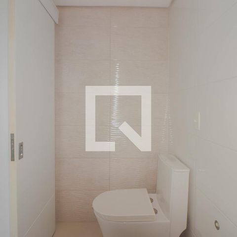 Apartamento à venda com 145m², 3 quartos e 3 vagas Apartamento à venda com 145m², 3 quartos e 3 vagasBanheiro da Suíte 1