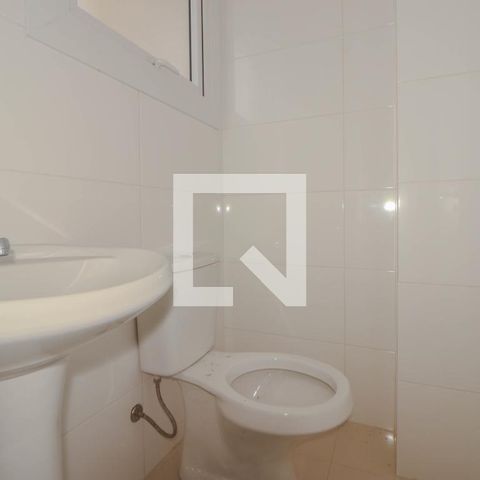 Apartamento à venda com 145m², 3 quartos e 3 vagas Apartamento à venda com 145m², 3 quartos e 3 vagasBanheiro Auxiliar
