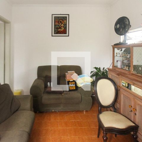 Casa à venda com 100m², 2 quartos e 3 vagas Casa à venda com 100m², 2 quartos e 3 vagasSala da casa 02