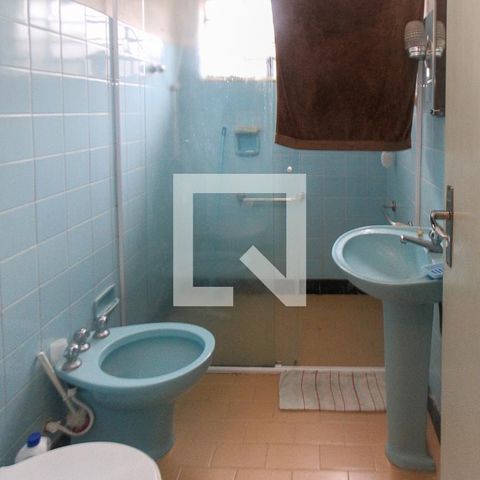 Casa à venda com 100m², 2 quartos e 3 vagas Casa à venda com 100m², 2 quartos e 3 vagasBanheiro