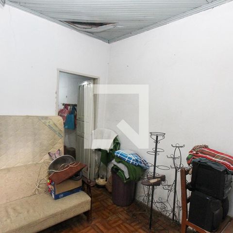Casa à venda com 100m², 2 quartos e 3 vagas Casa à venda com 100m², 2 quartos e 3 vagasSala