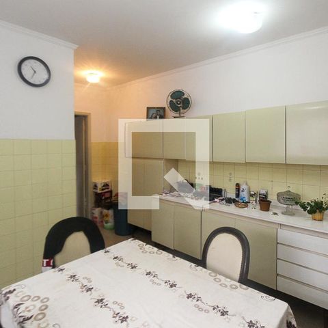 Casa à venda com 100m², 2 quartos e 3 vagas Casa à venda com 100m², 2 quartos e 3 vagasCozinha