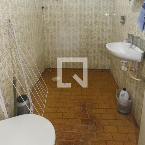 Casa à venda com 100m², 2 quartos e 3 vagas Casa à venda com 100m², 2 quartos e 3 vagasBanheiro