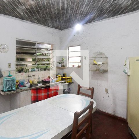 Casa à venda com 100m², 2 quartos e 3 vagas Casa à venda com 100m², 2 quartos e 3 vagasCozinha