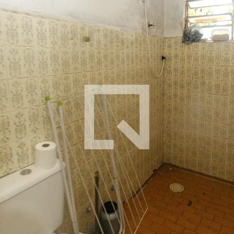 Casa à venda com 100m², 2 quartos e 3 vagas Casa à venda com 100m², 2 quartos e 3 vagasBanheiro