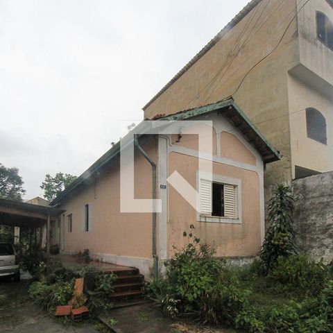 Casa à venda com 100m², 2 quartos e 3 vagas Casa à venda com 100m², 2 quartos e 3 vagasGaragem
