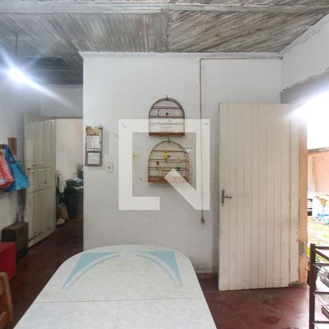 Casa à venda com 100m², 2 quartos e 3 vagas Casa à venda com 100m², 2 quartos e 3 vagasCozinha