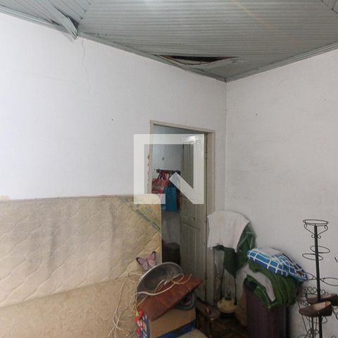 Casa à venda com 100m², 2 quartos e 3 vagas Casa à venda com 100m², 2 quartos e 3 vagasSala