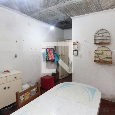 Casa à venda com 100m², 2 quartos e 3 vagas Casa à venda com 100m², 2 quartos e 3 vagasCozinha
