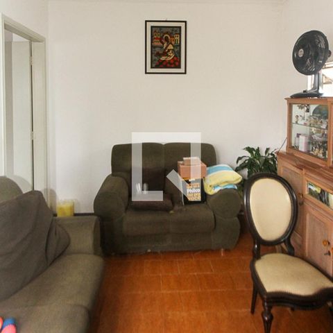 Casa à venda com 100m², 2 quartos e 3 vagas Casa à venda com 100m², 2 quartos e 3 vagasSala da casa 02
