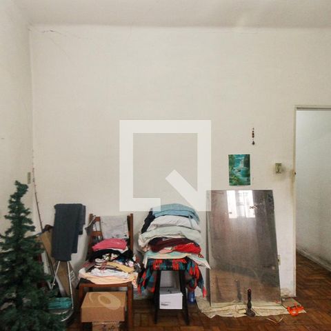 Casa à venda com 100m², 2 quartos e 3 vagas Casa à venda com 100m², 2 quartos e 3 vagasQuarto