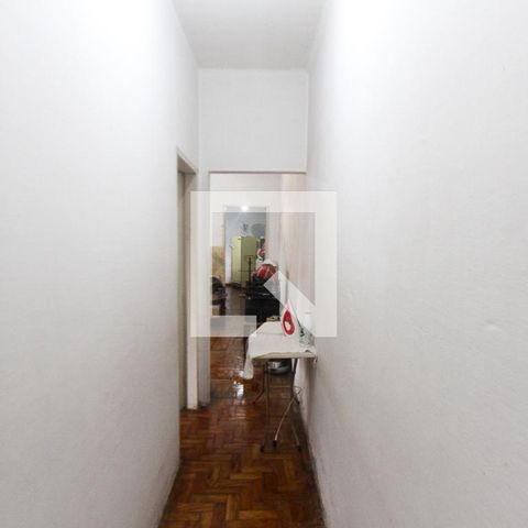 Casa à venda com 100m², 2 quartos e 3 vagas Casa à venda com 100m², 2 quartos e 3 vagasCorredor