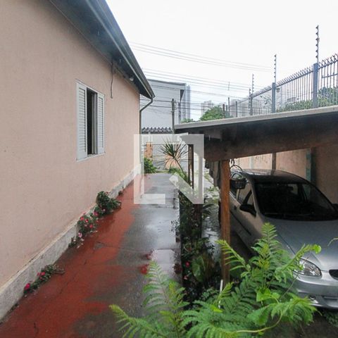 Casa à venda com 100m², 2 quartos e 3 vagas Casa à venda com 100m², 2 quartos e 3 vagasGaragem