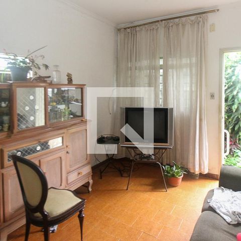 Casa à venda com 100m², 2 quartos e 3 vagas Casa à venda com 100m², 2 quartos e 3 vagasSala da casa 02