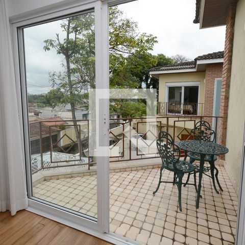 Casa de condomínio à venda com 300m², 4 quartos e 4 vagasVaranda da Suíte 1