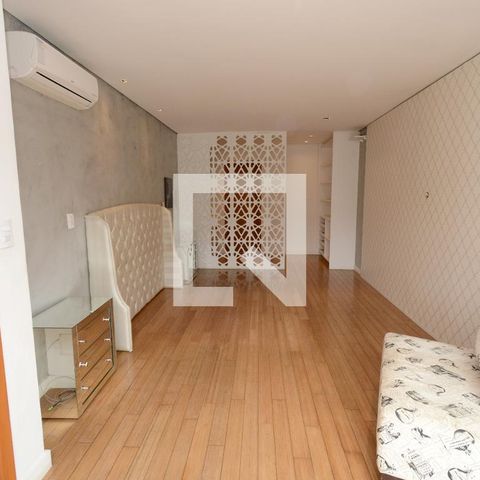 Casa de condomínio à venda com 300m², 4 quartos e 4 vagasSuíte 1