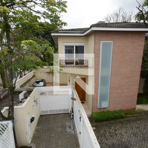 Casa de condomínio à venda com 300m², 4 quartos e 4 vagasVista da Suíte 1