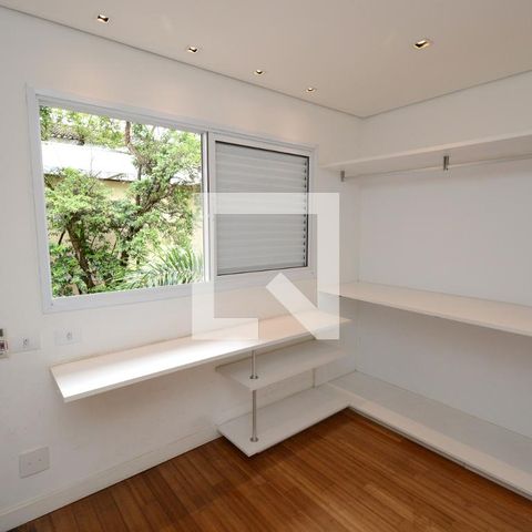 Casa de condomínio à venda com 300m², 4 quartos e 4 vagasSuíte 2
