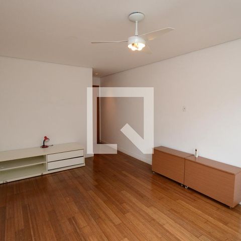 Casa de condomínio à venda com 300m², 4 quartos e 4 vagasSuíte 4