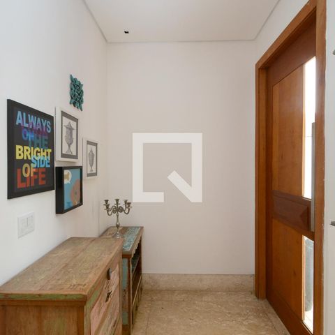 Casa de condomínio à venda com 300m², 4 quartos e 4 vagasHall de entrada