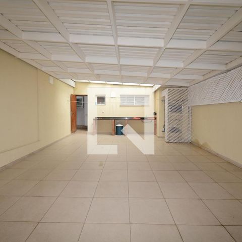 Casa de condomínio à venda com 300m², 4 quartos e 4 vagasGaragem