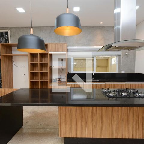 Casa de condomínio à venda com 300m², 4 quartos e 4 vagasCozinha