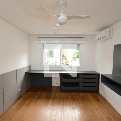 Casa de condomínio à venda com 300m², 4 quartos e 4 vagasSuíte 3