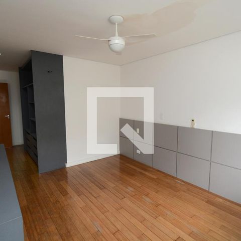 Casa de condomínio à venda com 300m², 4 quartos e 4 vagasSuíte 3