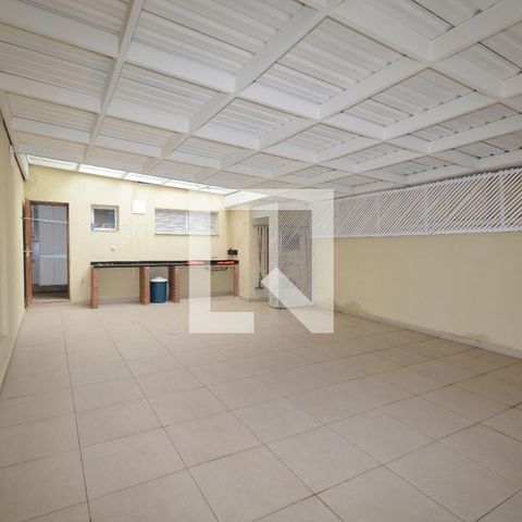 Casa de condomínio à venda com 300m², 4 quartos e 4 vagasGaragem