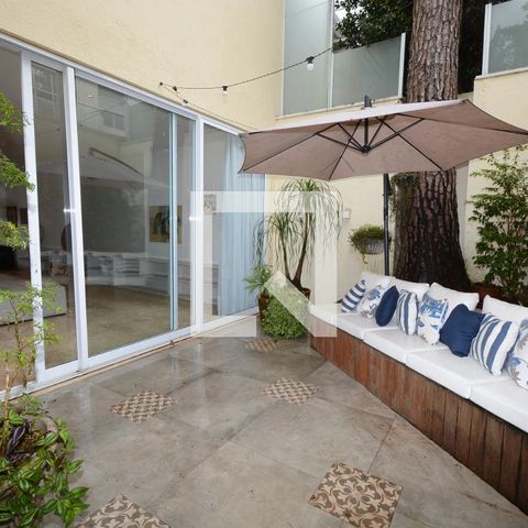 Casa de condomínio à venda com 300m², 4 quartos e 4 vagasEspaço Gourmet