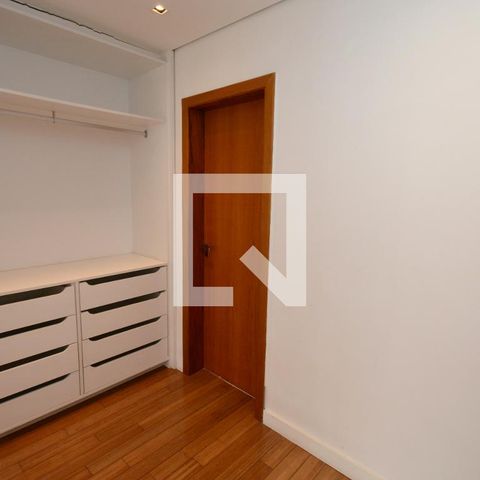Casa de condomínio à venda com 300m², 4 quartos e 4 vagasCloset da suíte 1