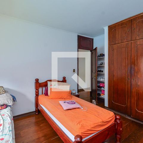 Casa à venda com 600m², 4 quartos e 1 vaga Casa à venda com 600m², 4 quartos e 1 vagaQuarto 2