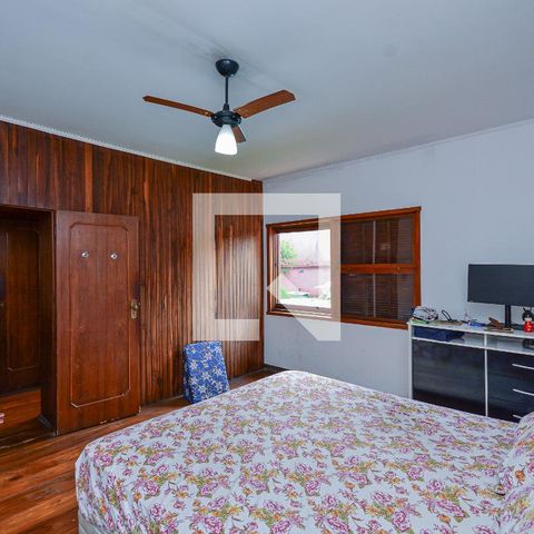 Casa à venda com 600m², 4 quartos e 1 vaga Casa à venda com 600m², 4 quartos e 1 vagaQuarto Suíte