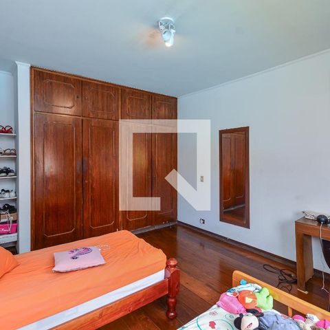 Casa à venda com 600m², 4 quartos e 1 vaga Casa à venda com 600m², 4 quartos e 1 vagaQuarto 2