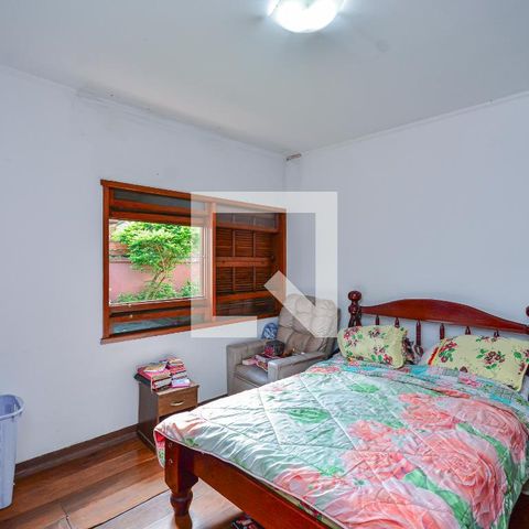 Casa à venda com 600m², 4 quartos e 1 vaga Casa à venda com 600m², 4 quartos e 1 vagaQuarto 1