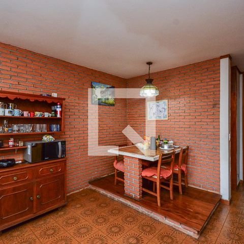 Casa à venda com 600m², 4 quartos e 1 vaga Casa à venda com 600m², 4 quartos e 1 vagaCozinha