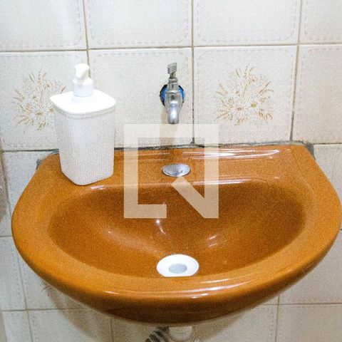 Casa para alugar com 262m², 3 quartos e 3 vagasBanheiro de Serviço