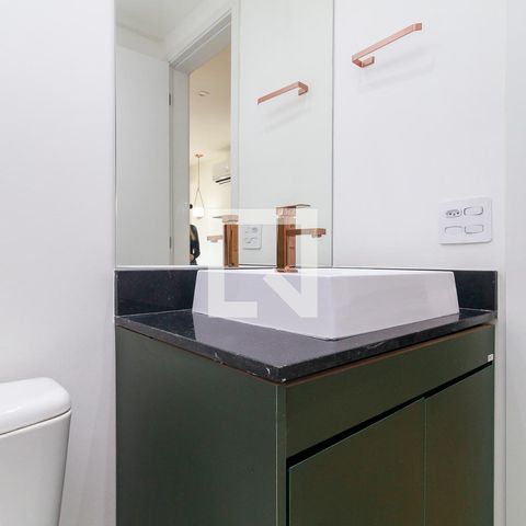 Studio à venda com 28m², 1 quarto e sem vaga Studio à venda com 28m², 1 quarto e sem vagaBanheiro