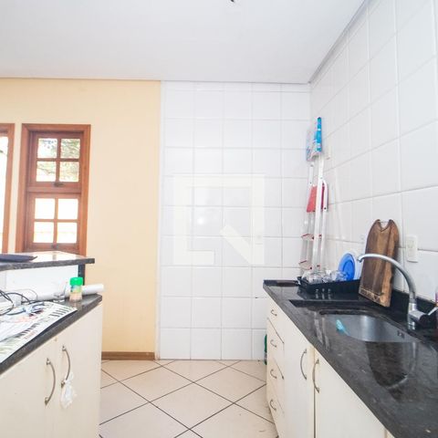 Casa à venda com 193m², 3 quartos e 2 vagas Casa à venda com 193m², 3 quartos e 2 vagasCozinha