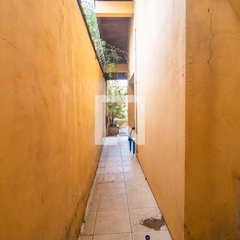 Casa à venda com 193m², 3 quartos e 2 vagas Casa à venda com 193m², 3 quartos e 2 vagasCorredor
