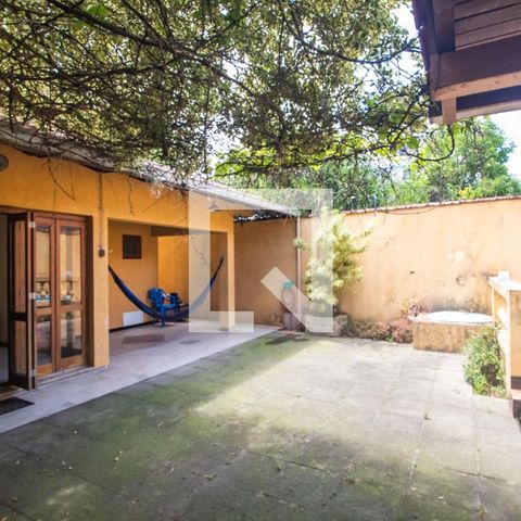 Casa à venda com 193m², 3 quartos e 2 vagas Casa à venda com 193m², 3 quartos e 2 vagasÁrea comum - Churrasqueira