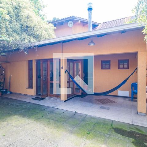 Casa à venda com 193m², 3 quartos e 2 vagas Casa à venda com 193m², 3 quartos e 2 vagasÁrea comum - Churrasqueira