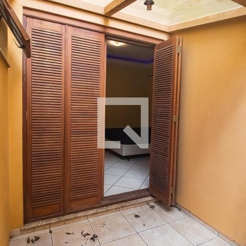 Casa à venda com 193m², 3 quartos e 2 vagas Casa à venda com 193m², 3 quartos e 2 vagasSuíte