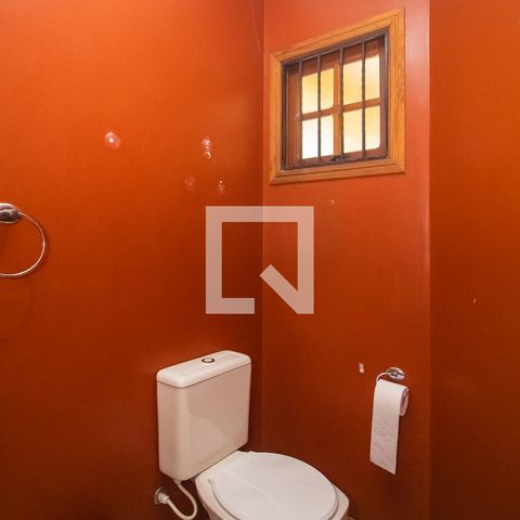 Casa à venda com 193m², 3 quartos e 2 vagas Casa à venda com 193m², 3 quartos e 2 vagasBanheiro