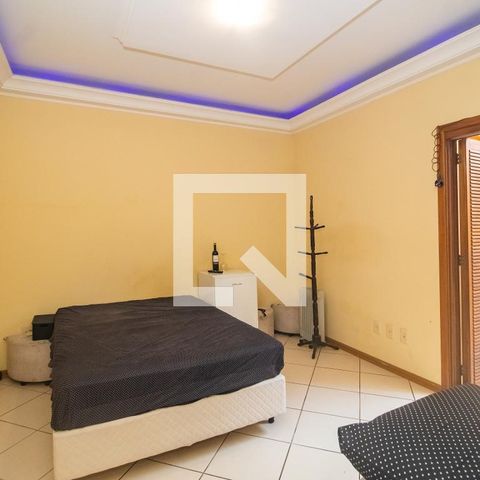Casa à venda com 193m², 3 quartos e 2 vagas Casa à venda com 193m², 3 quartos e 2 vagasSuíte