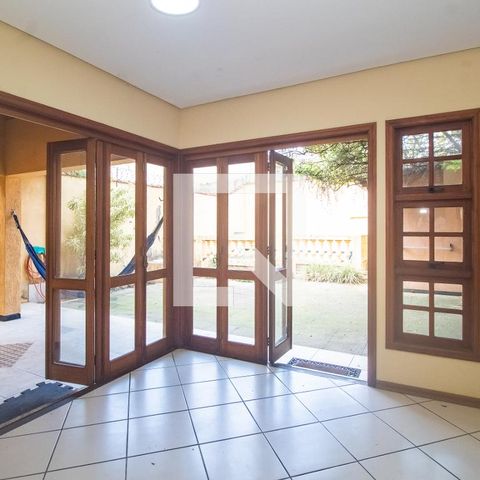 Casa à venda com 193m², 3 quartos e 2 vagas Casa à venda com 193m², 3 quartos e 2 vagasCozinha